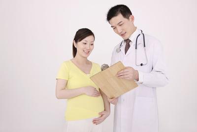 孕中期宫缩明显可能导致胎停，做好保胎措施避免危害胎儿健康