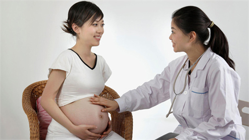 移植后孕吐什么时候开始？妊娠早期会有轻微恶心感
